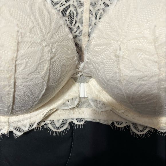 Victoria Secret Front clasp bra Size 36DD ivory - Picture 2 of 5
